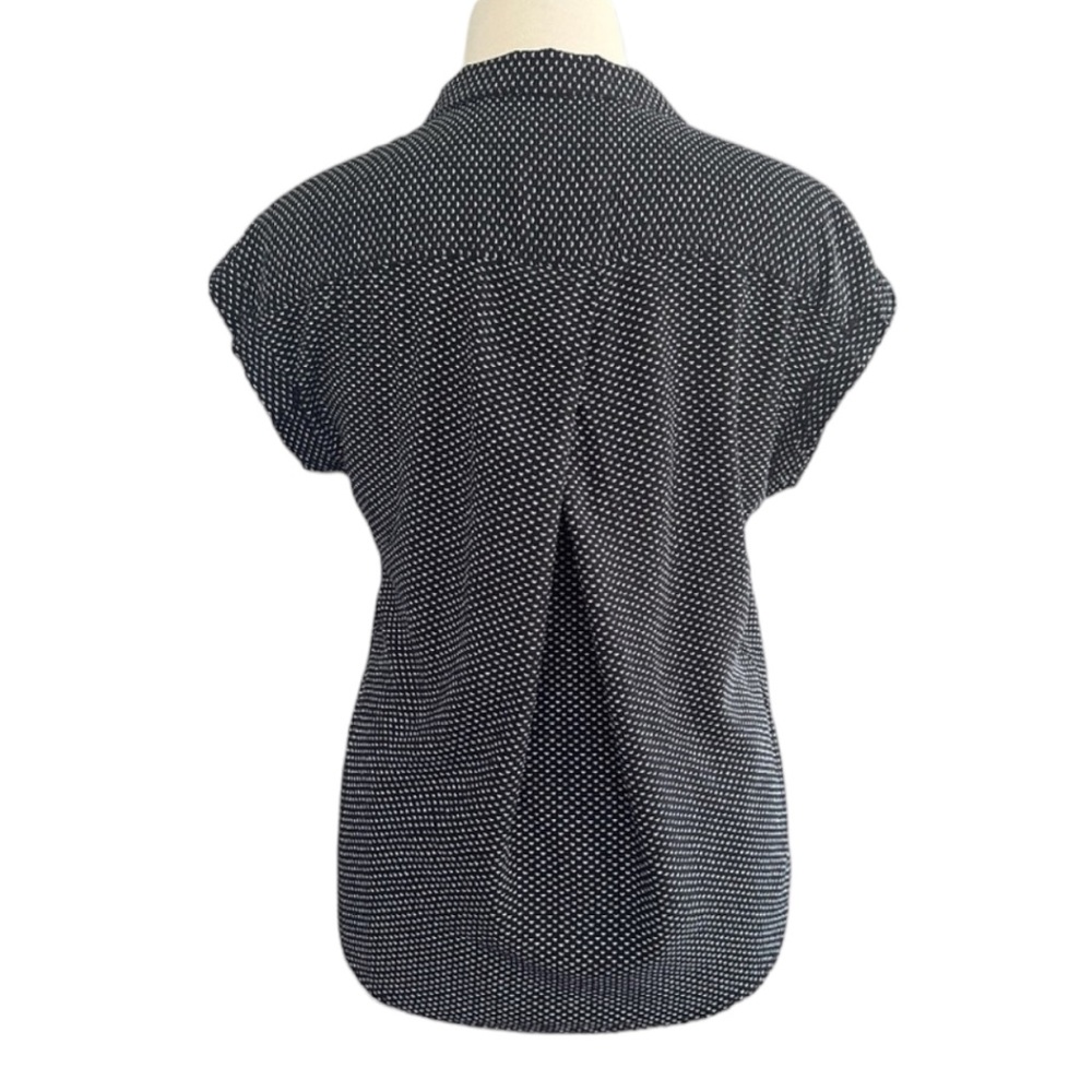 Jach’s Girlfriend New York - Printed Black Button Down Top with Pockets XL (16)